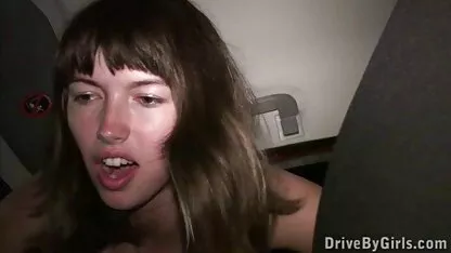 Gynaecologen die een meisje erotische films youtube maagdelijkheid ontnemen