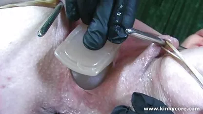 Bemoeien met erotishe filmpjes een sexy blondje