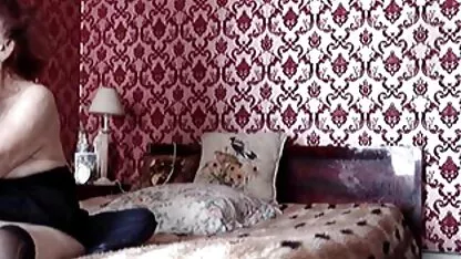 Grote films erotiek borsten in bed